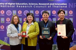 ผลงานเรื่อง The Simulation of Coffee Fermentation in Elephent Rumen using Biotechnology (Fermaphant Roast) ได้รับรางวัล Gold Medal