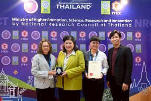 ผลงานเรื่อง Analogue Cheese from cricket protein ได้รับรางวัล Silver Medal
