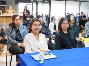 สวพ. มทร.ธัญบุรี ยินดีต้อนรับคณะศึกษาดูงานจากมหาวิทยาลัยสวนดุสิต