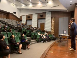 สวพ. มทร.ธัญบุรี พบคณะศิลปศาสตร์