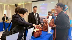 มทร.ธัญบุรี โชว์ศักยภาพนำเสนอ 22 ผลงานวิจัยเด่น "จากหิ้งสู่ห้าง"