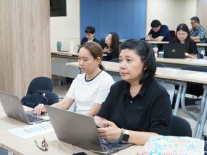 โครงการพัฒนาศักยภาพนักวิจัยสู่การขอรับรางวัลระดับชาติ และทุนสนับสนุนเพื่อการบริการวิชาการ