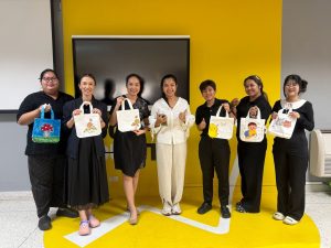 กิจกรรมส่งเสริมสุขภาพบุคลากร Art & Mindfulness : เพ้นท์สีบนกระเป๋าผ้า