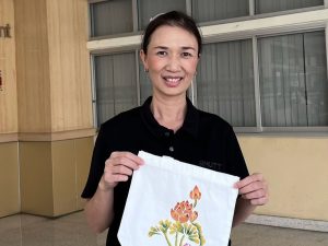 กิจกรรมส่งเสริมสุขภาพบุคลากร Art & Mindfulness : เพ้นท์สีบนกระเป๋าผ้า