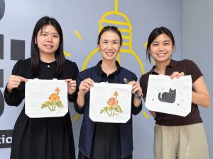 กิจกรรมส่งเสริมสุขภาพบุคลากร Art & Mindfulness : เพ้นท์สีบนกระเป๋าผ้า