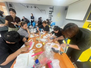 กิจกรรมส่งเสริมสุขภาพบุคลากร Art & Mindfulness : เพ้นท์สีบนกระเป๋าผ้า